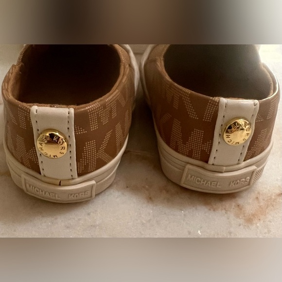 Michael Kors Infant Size One Slip On Monogram Print Beige Sneakers With Box - Picture 4 of 10
